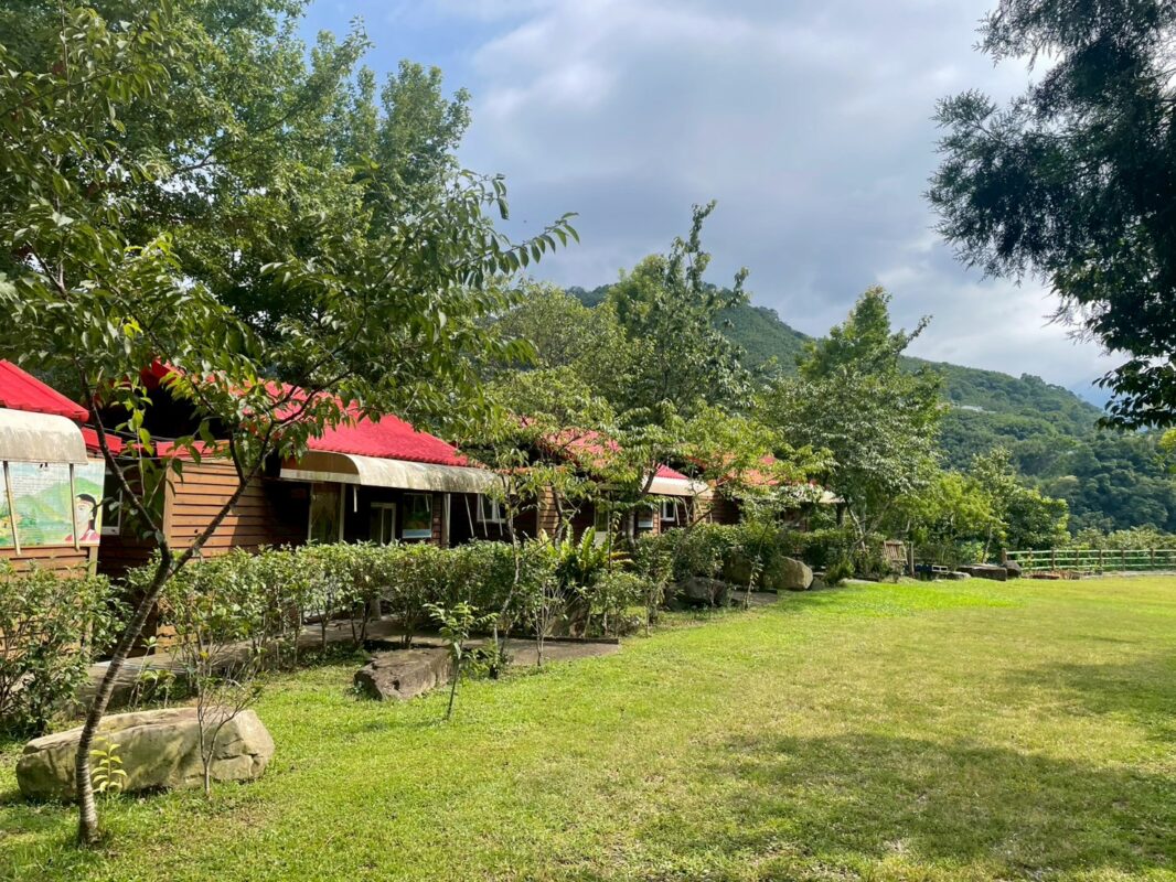 羅浮溫泉湯池推薦店家~霞雲坪．泰雅莊園