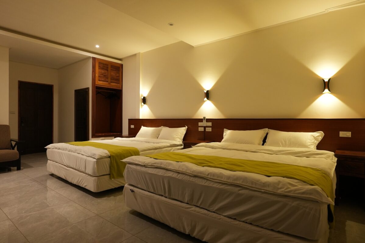 羅浮溫泉湯池推薦店家~樂木居河岸行館